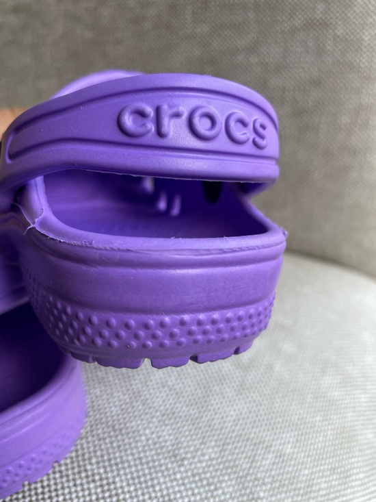 CROCS: Toddler Classic Clog Purple - Picture 9 of 14